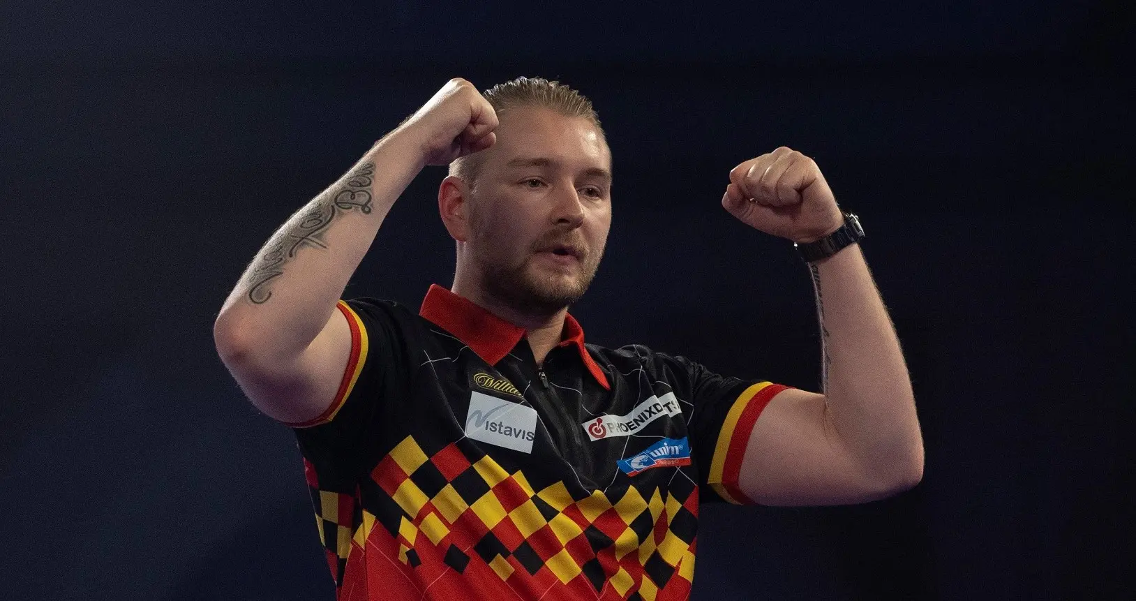 Van den Bergh sweeps aside Wattimena in straight sets win to move into World Championship Last 16