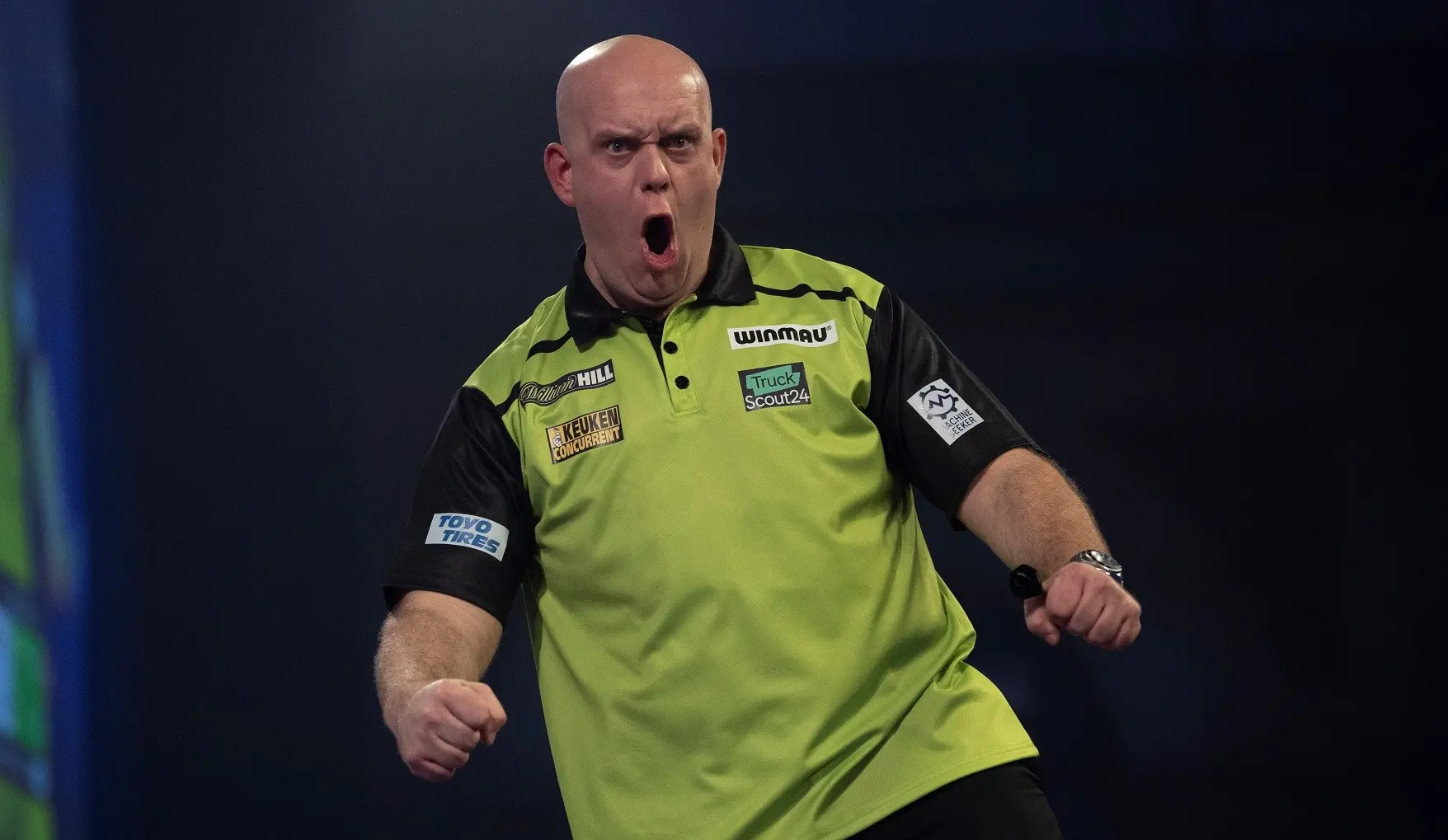 Van Gerwen recovers to defeat Barstow and open PDC World Darts Championship campaign