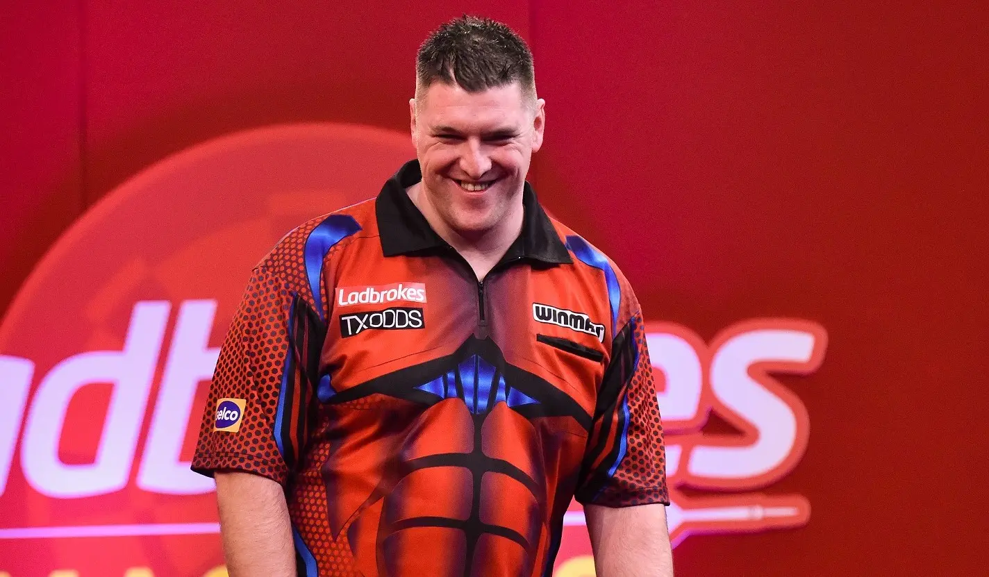 Gurney books convincing win against Van der Voort, Whitlock battles past Webster in Hungary