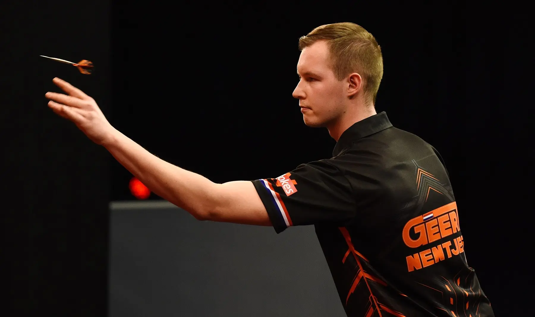 Nentjes and McEwan hit nine-darters in quick succession on Day Two of PDC Super Series 4