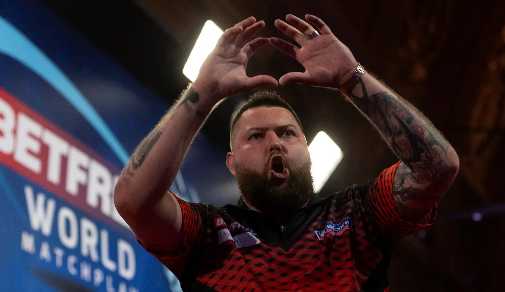 Michael Smith denies Ross Smith to claim Players Championship 27 as PDC Super Series 7 concludes (Live Blog closed)
