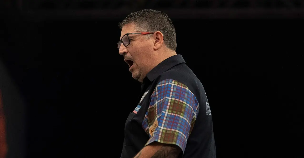 Anderson sees off Lewis in battle of World Champions as PDC World Darts Championship campaign begins