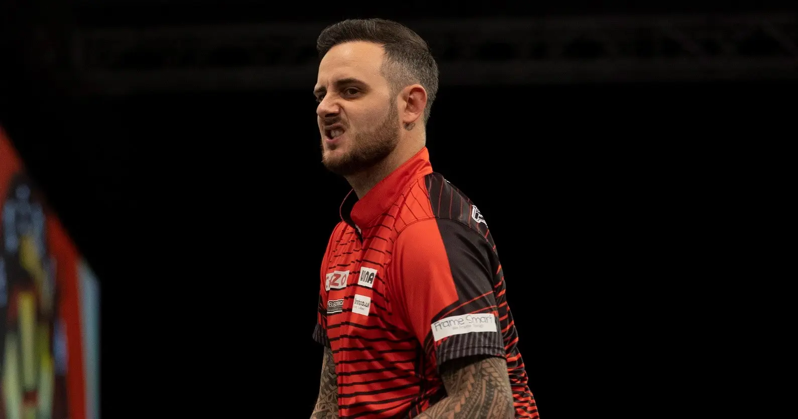 Cullen produces brilliant comeback to see off Williams at PDC World Darts Championship