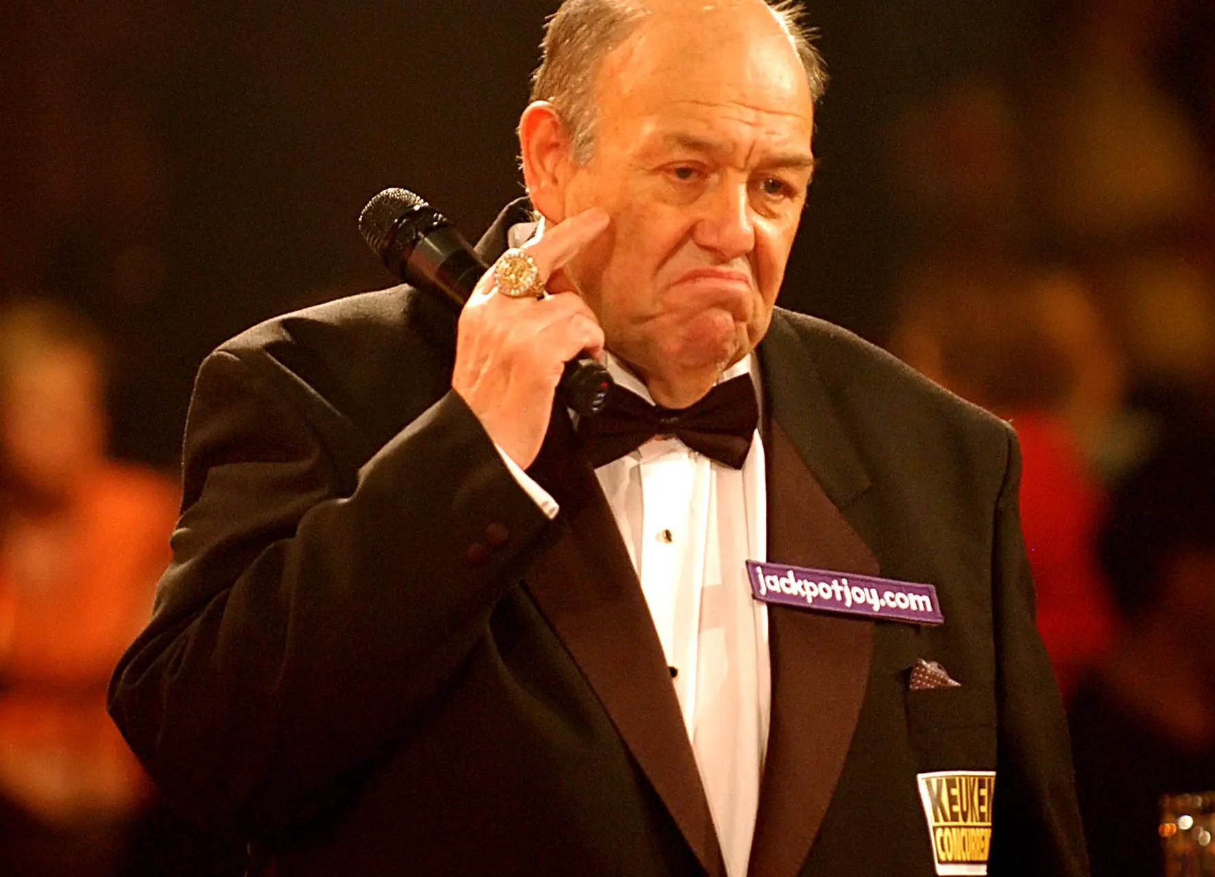 Van Barneveld on legendary Master of Ceremonies Fitzmaurice: "He will always be the voice of darts"