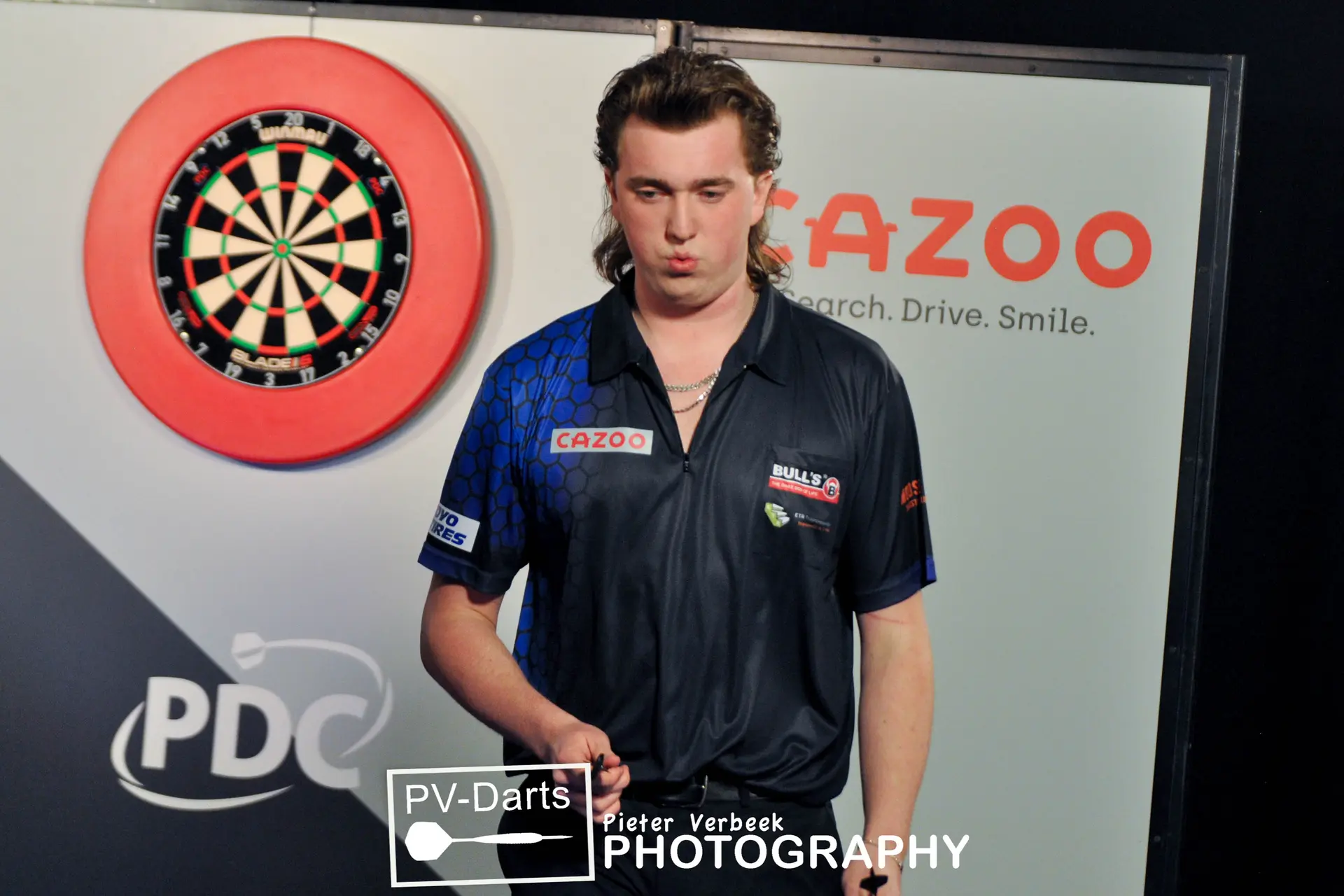 Jansen seals maiden PDC ranking title at Players Championship 9 with superb final win over Gilding