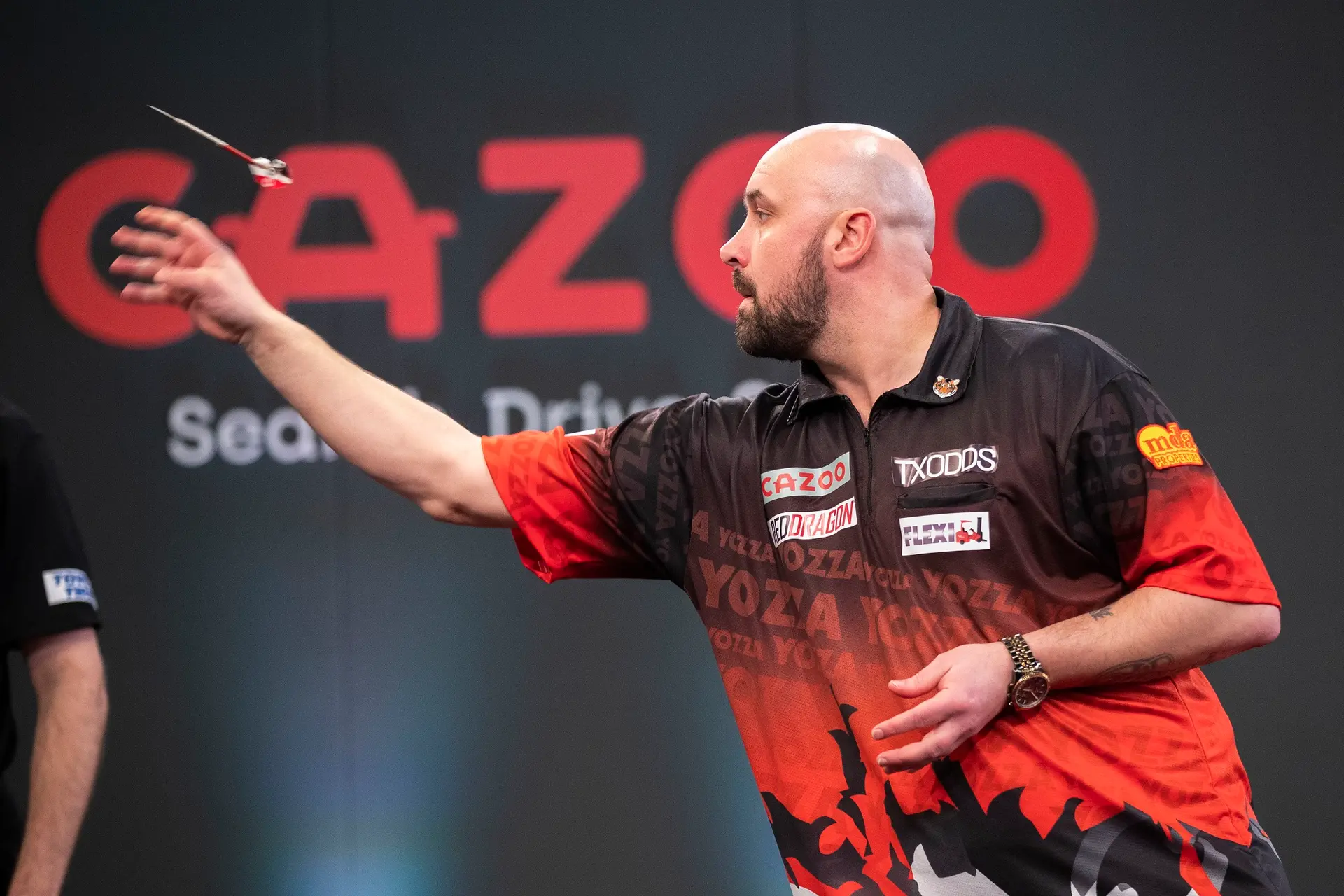 Hughes extends contract with Red Dragon Darts
