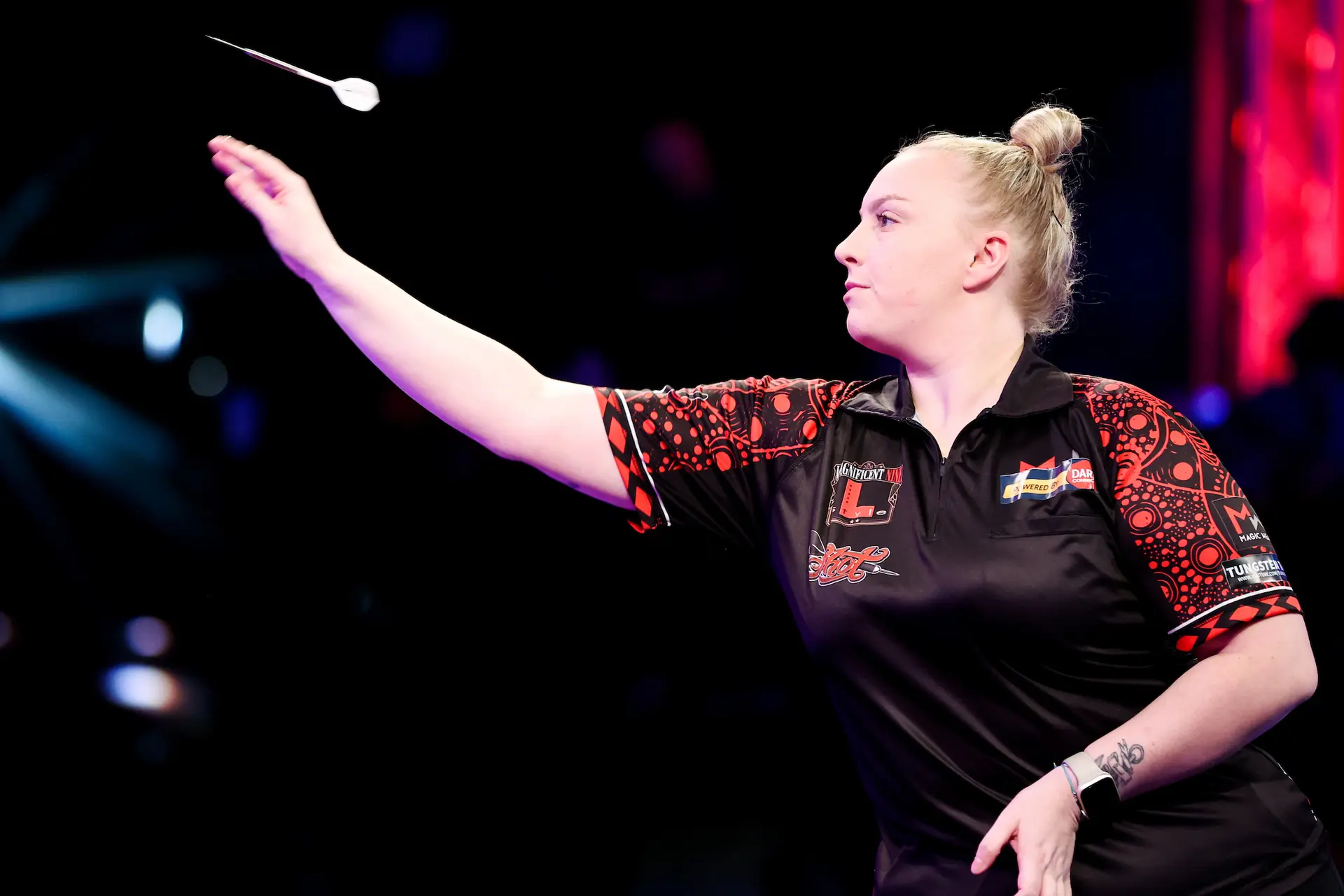 Tricole survives Burt scare, Kewish dumps out top seed Hedman to continue 2022 WDF Lakeside World Championship