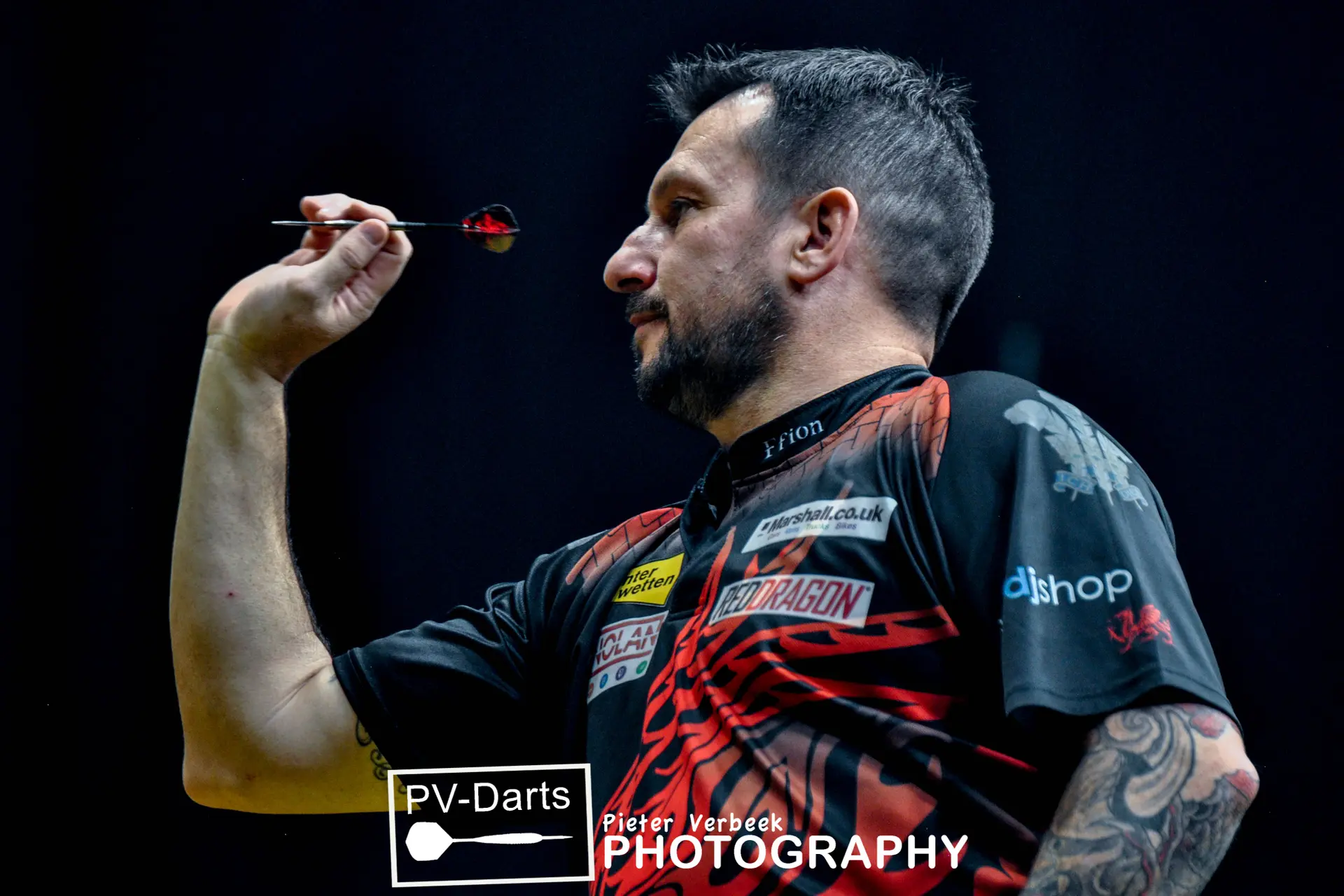 Classy Clayton thrashes Wade to seal New South Wales Darts Masters title in Wollongong