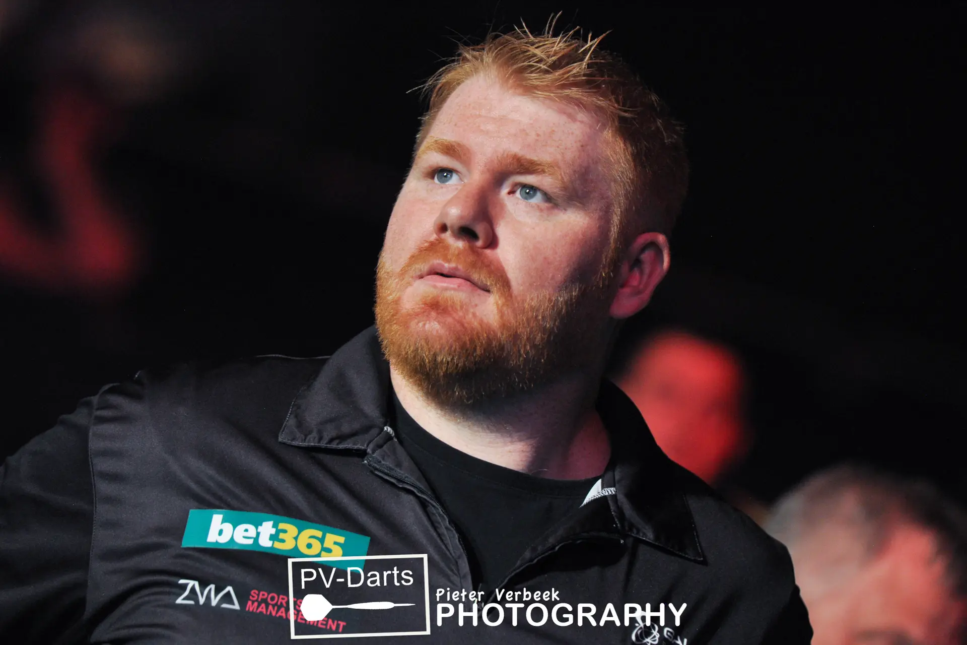 Clinical Campbell silences home crowd with Van der Voort win, Noppert edges past Whitlock