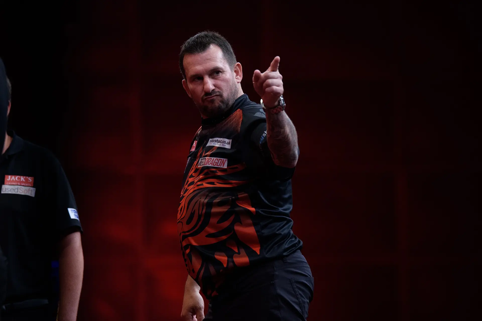 Classy Clayton produces superb surge to dump out Van Gerwen and complete semi-final line-up at World Series of Darts Finals