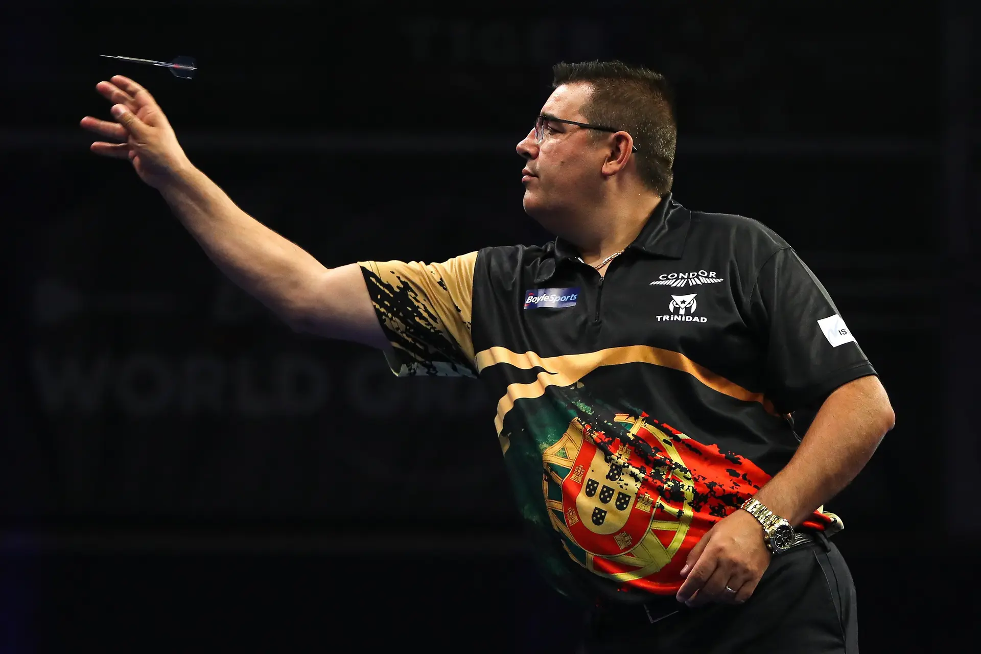 De Sousa silences home crowd with Schindler thrashing, Smith dumps out Cullen at European Championship