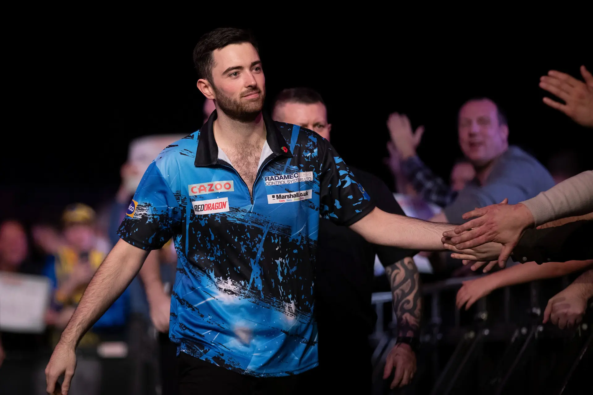 Red-hot Humphries produces 107 average in incredible Searle win, Wright snatches Soutar win after surviving six match darts