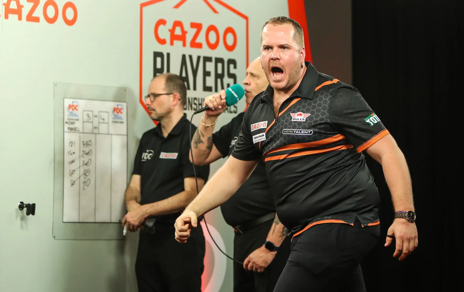 Van Duijvenbode knocks Taylor off throne and throws highest average ever at Players Championship Finals