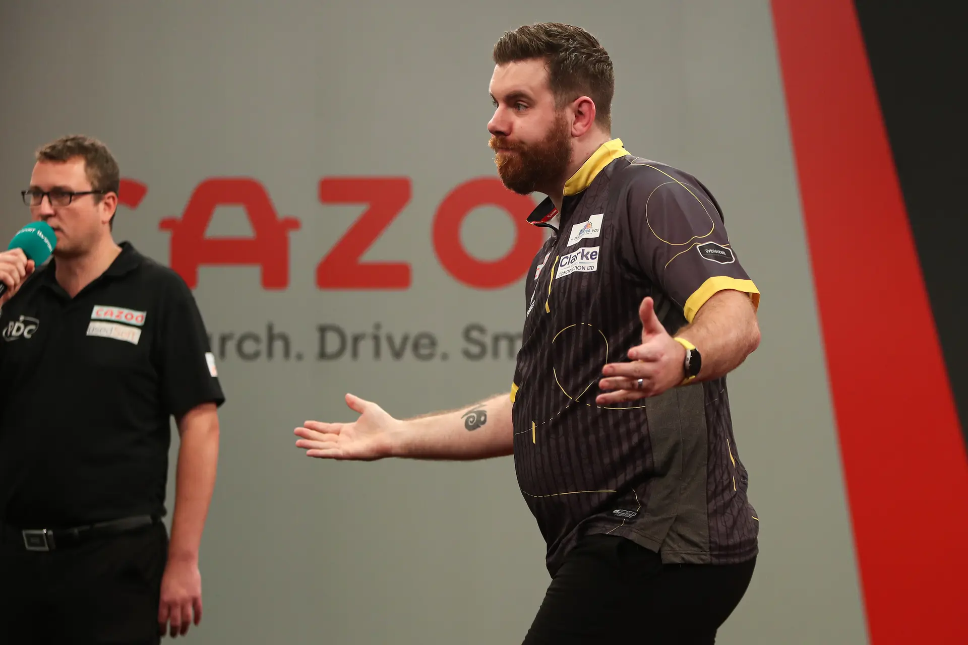 Superb Scott Williams seals dream debut win at PDC World Darts Championship over Joyce with 100 average and 10 180's
