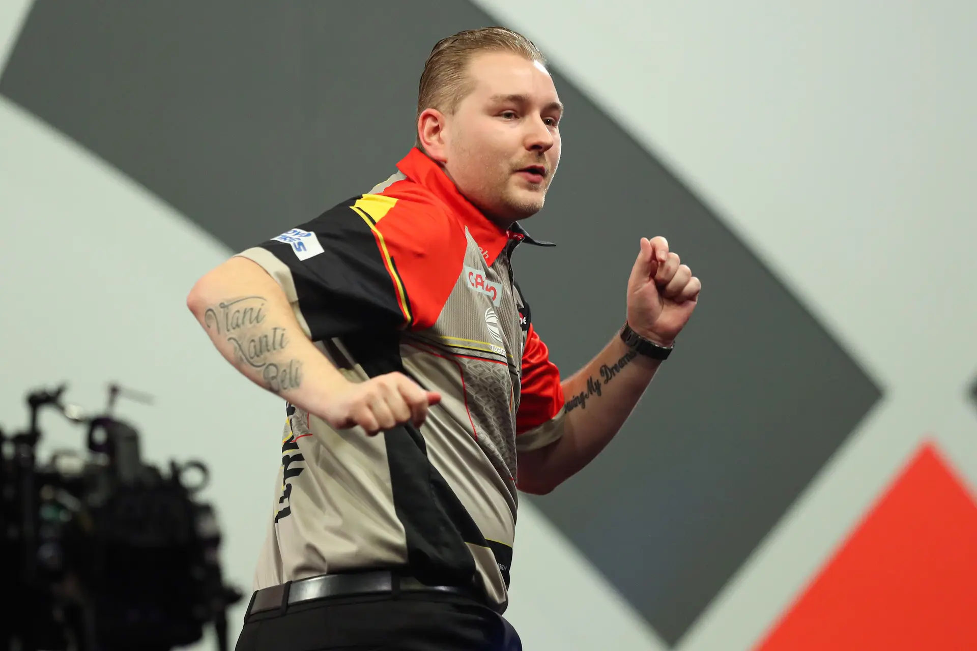 Van den Bergh to defend Nordic Darts Masters title as field confirmed