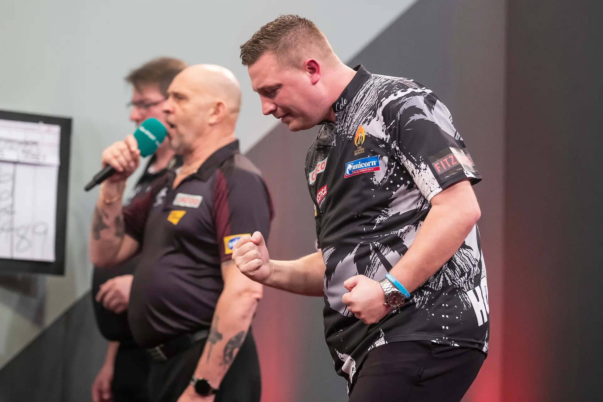 Disaster for Dobey as luggage goes missing: "Allow us to fly with our darts in hand luggage, it's our livelihood"