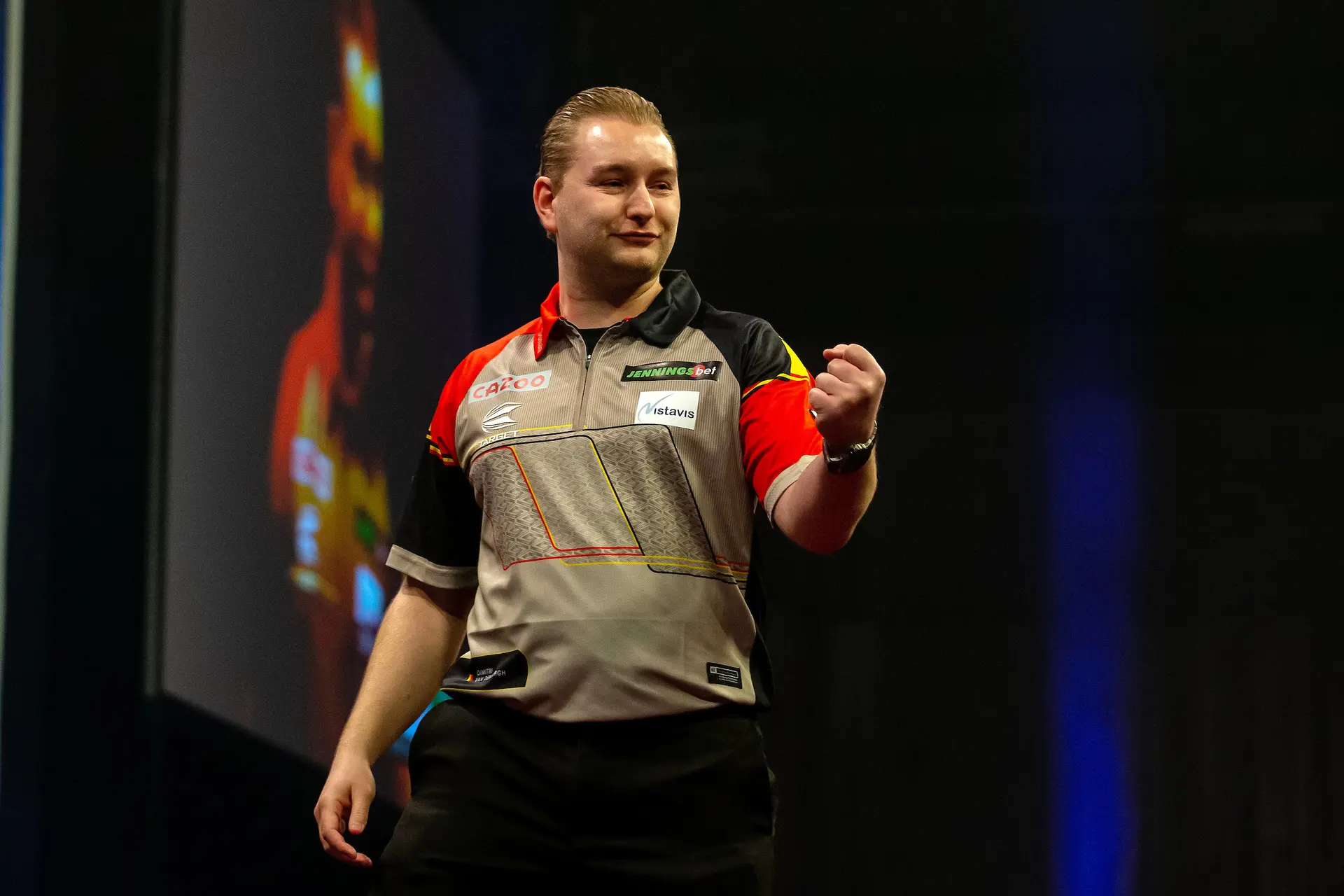 Van den Bergh knocks out Anderson, Schindler battles past Clayton
