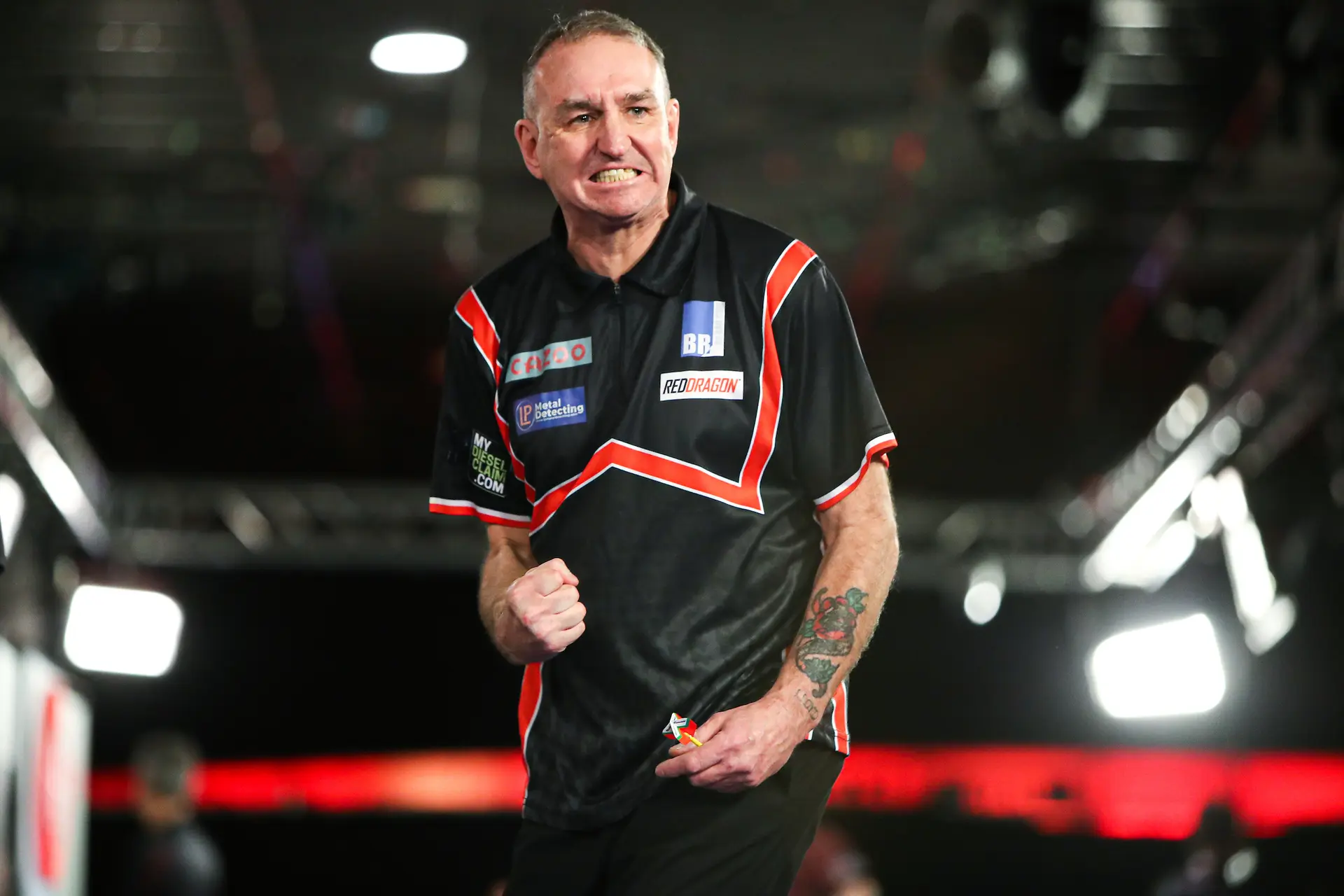 Burnett stuns Wright at UK Open, first major Quarter-Final for Adam Gawlas