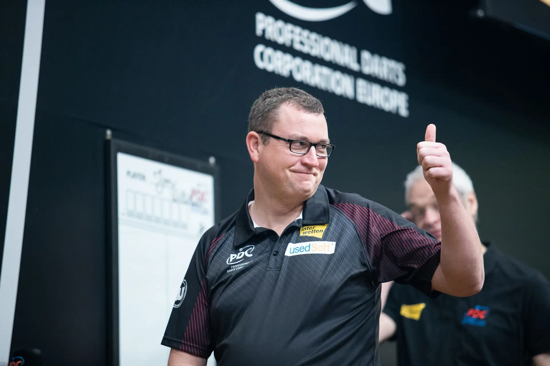"The referee really made a big mistake" - Vincent van der Voort weighs in on Kirk Bevins after 'whistlegate' during Mike De Decker and Luke Littler's Grand Slam thriller
