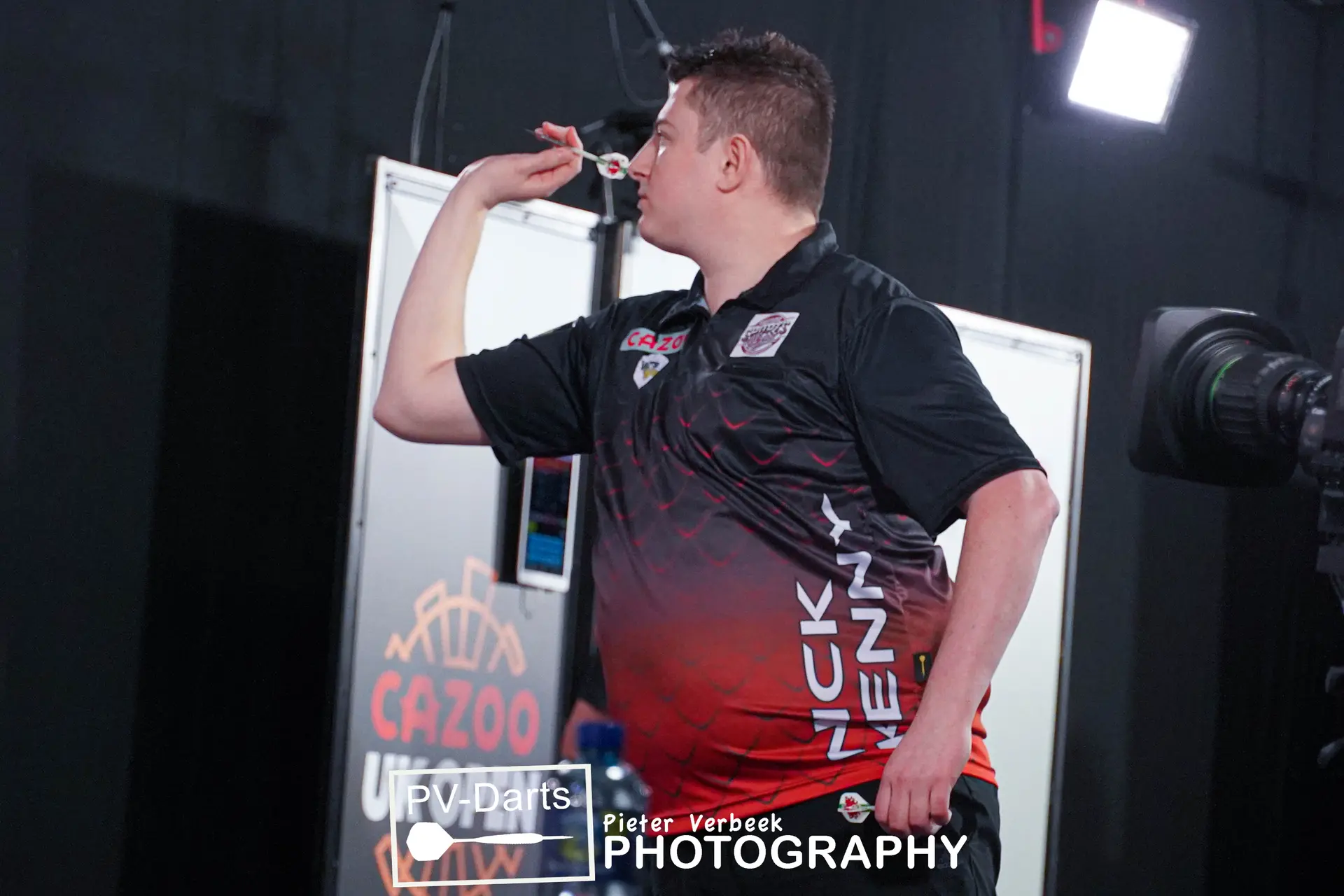 Nick Kenny continues winning run on return to Euro Tour at German Darts Championship