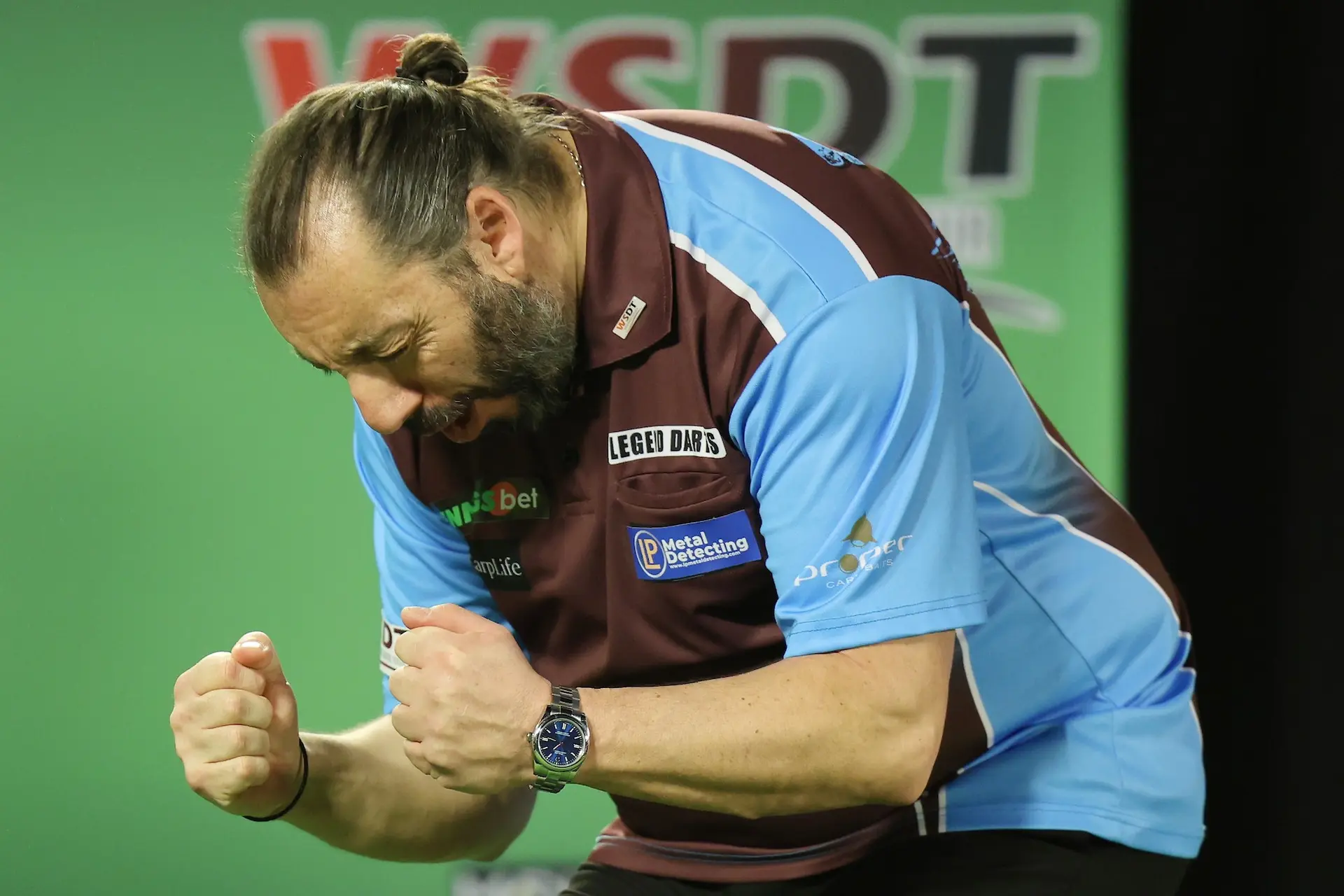 Howson comeback stuns Duff as Taylor is knocked out by Harbour in World Seniors Darts Masters quarter-finals