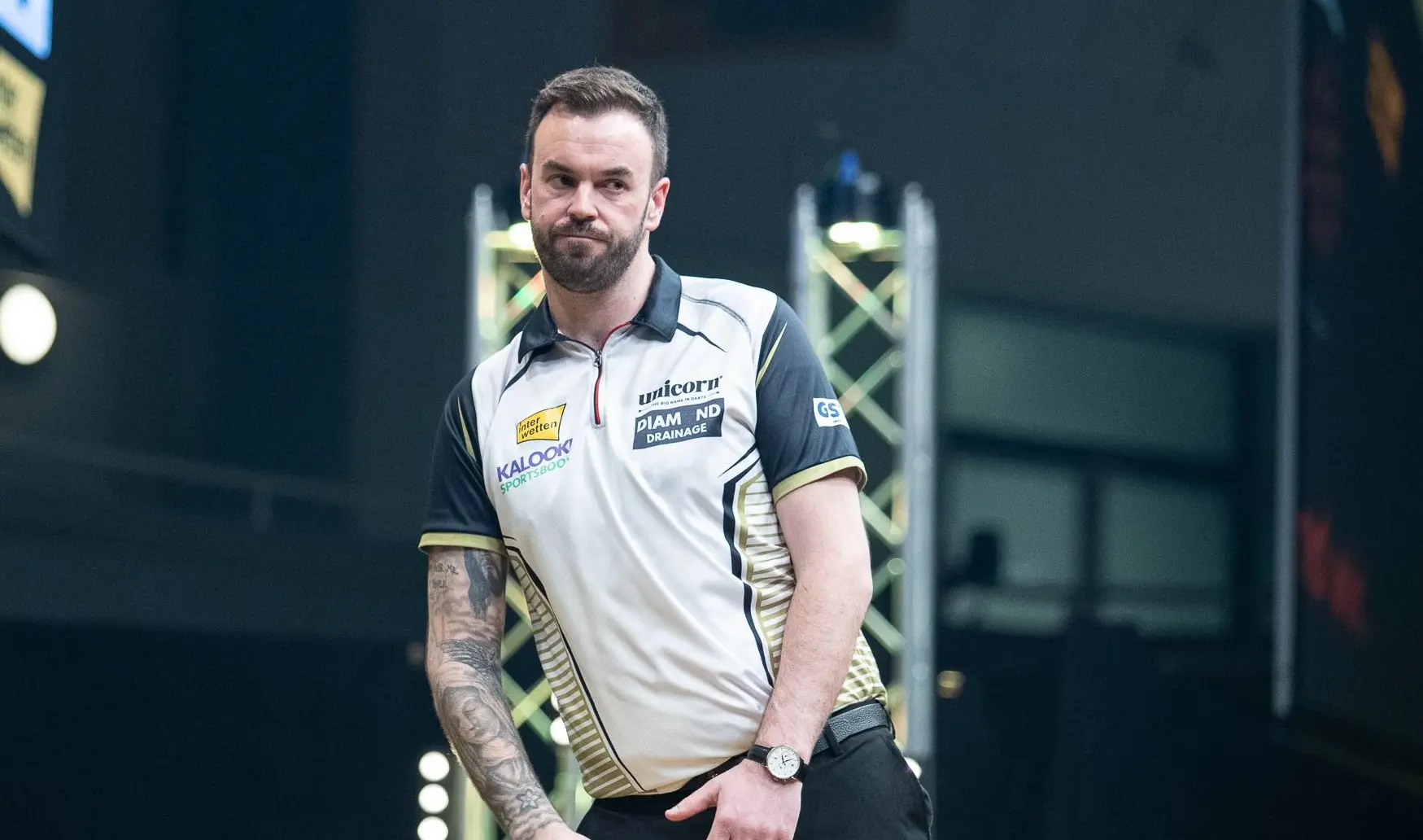 Ross Smith edges past out-of-sorts Cullen as Meikle claims Clayton scalp at European Darts Open