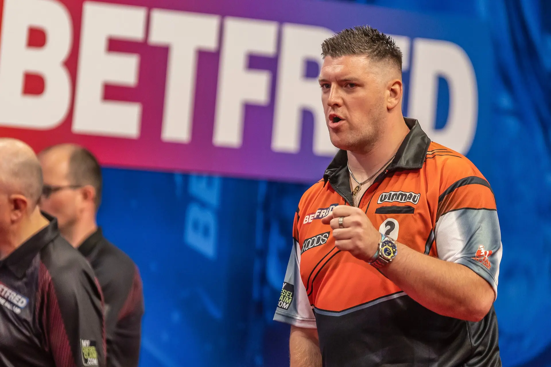 Gurney gives Anderson a hefty beating at World Matchplay