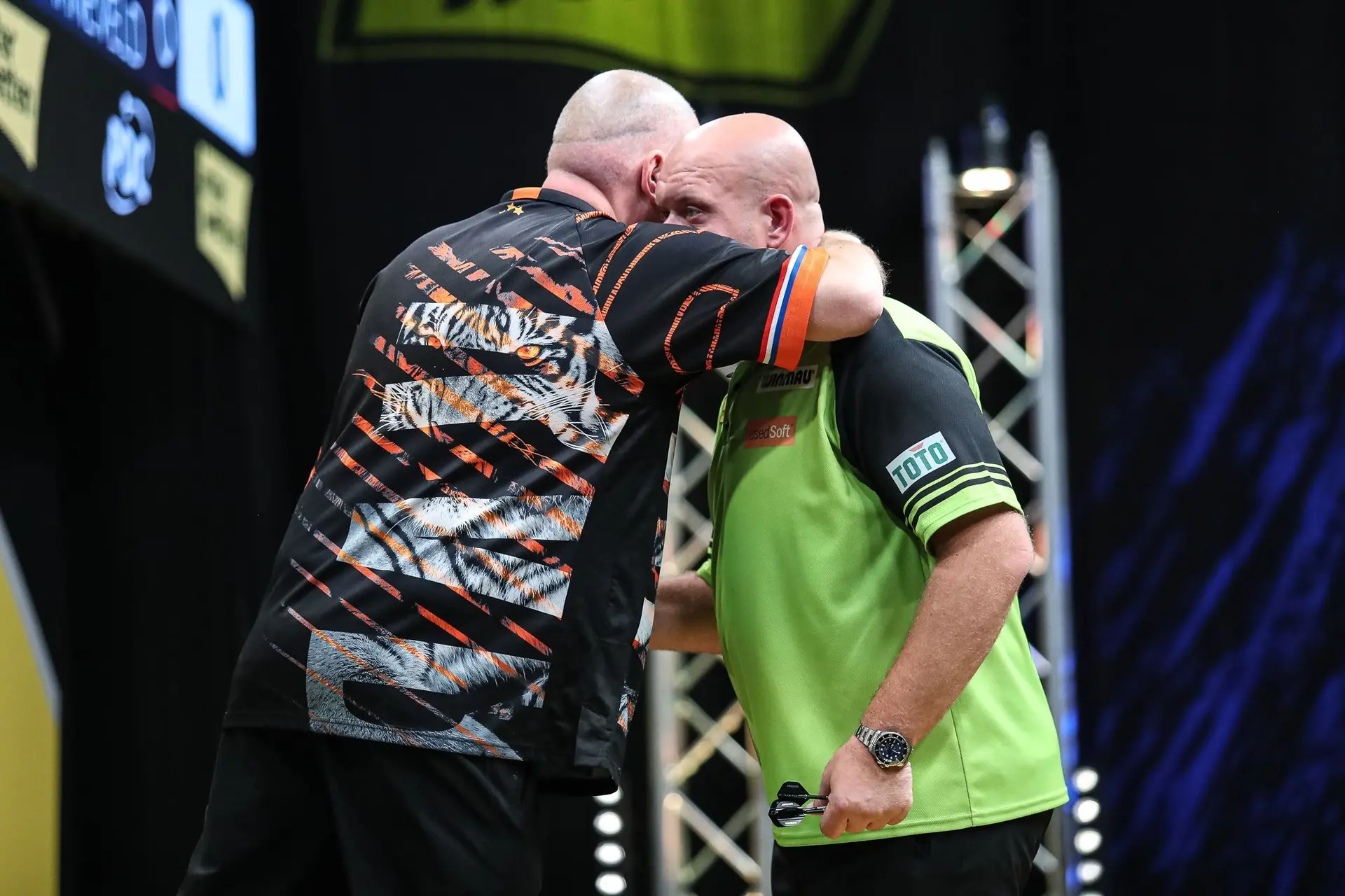 Van Barneveld hits back at Van Gerwen after victory over compatriot: ''Sometimes Stuttgart can win over Bayern Munich after all''