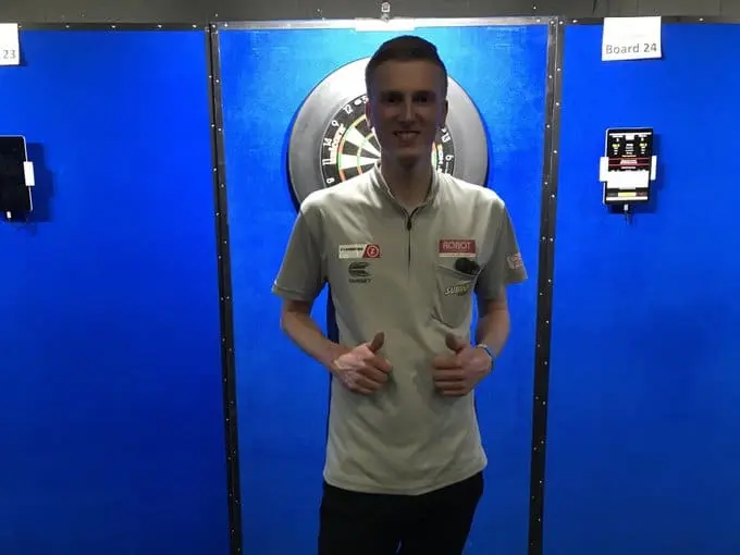 Wessel Nijman just £500 away from debut at World Darts Championships