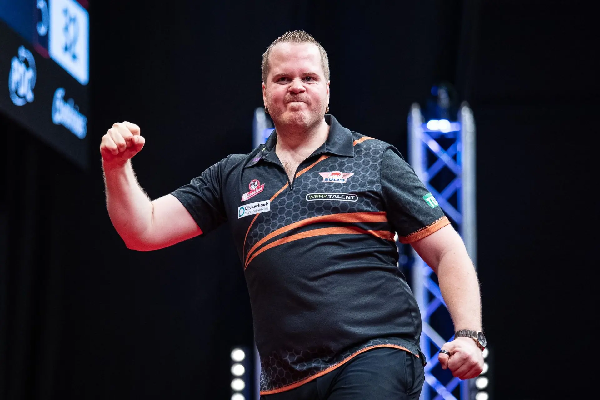 Van Duijvenbode still leader on Players Championship Order of Merit despite absence