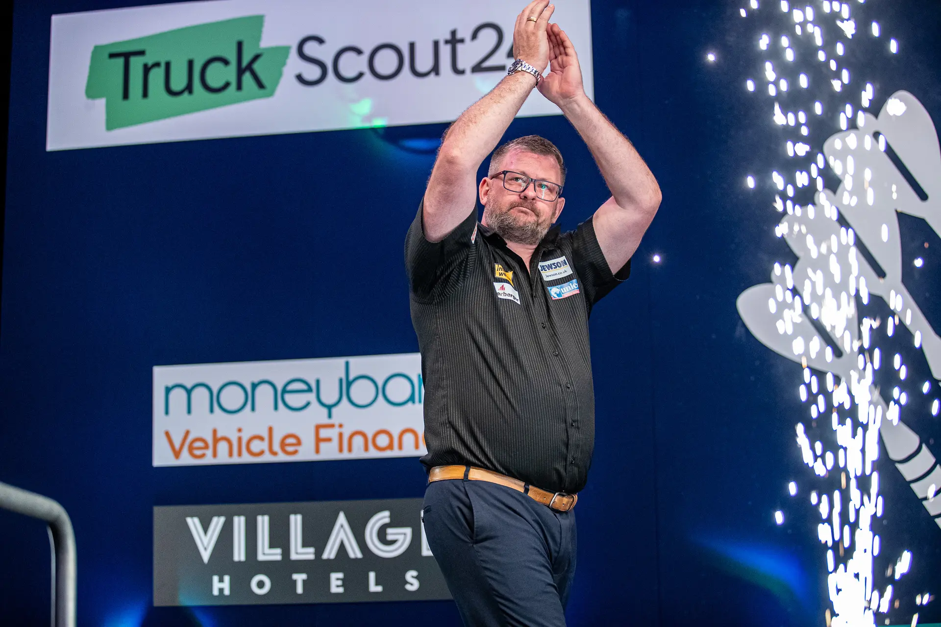 "It felt like I had been eating chillies" - James Wade tells hilarious anecdote about dealing with Dirk van Duijvenbode's Deep Heat overload