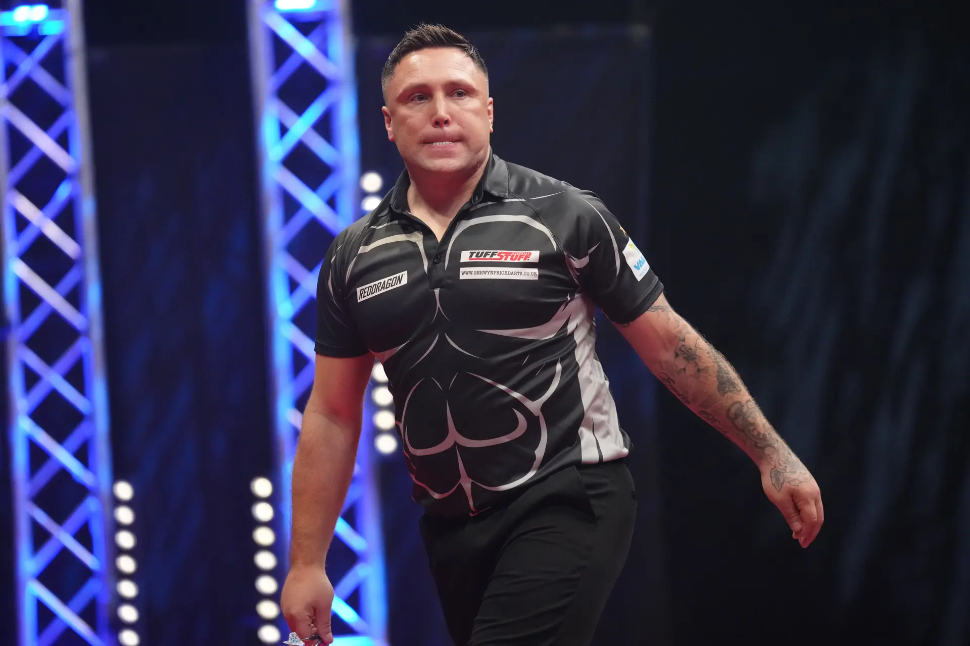Belgian commentators condemn behavior of crowd toward Gerwyn Price: 'The crowd should realize that this shouldn't be done"