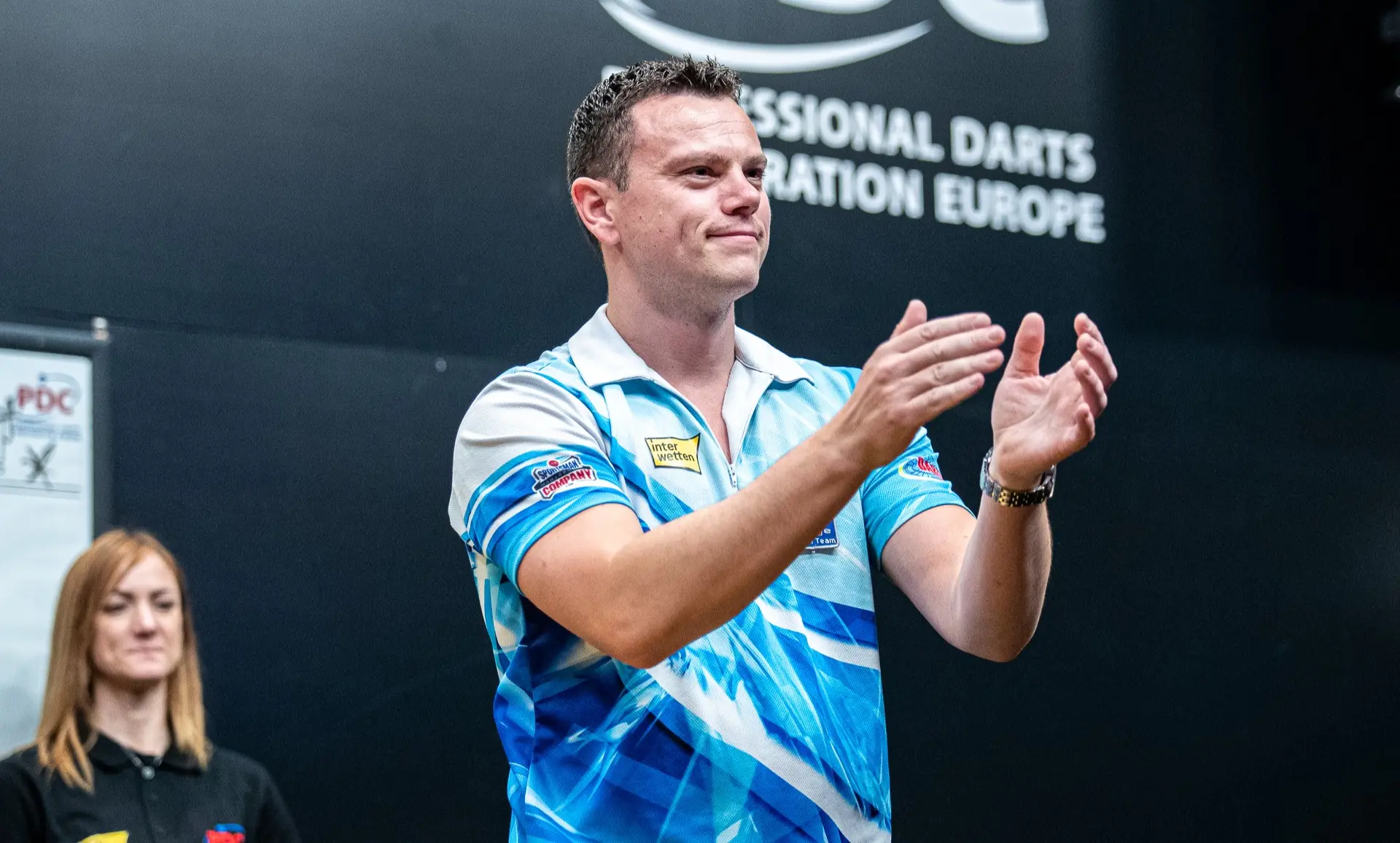 Jeffrey De Graaf survives match dart to comeback from two sets down and reach the second round at the World Darts Championship