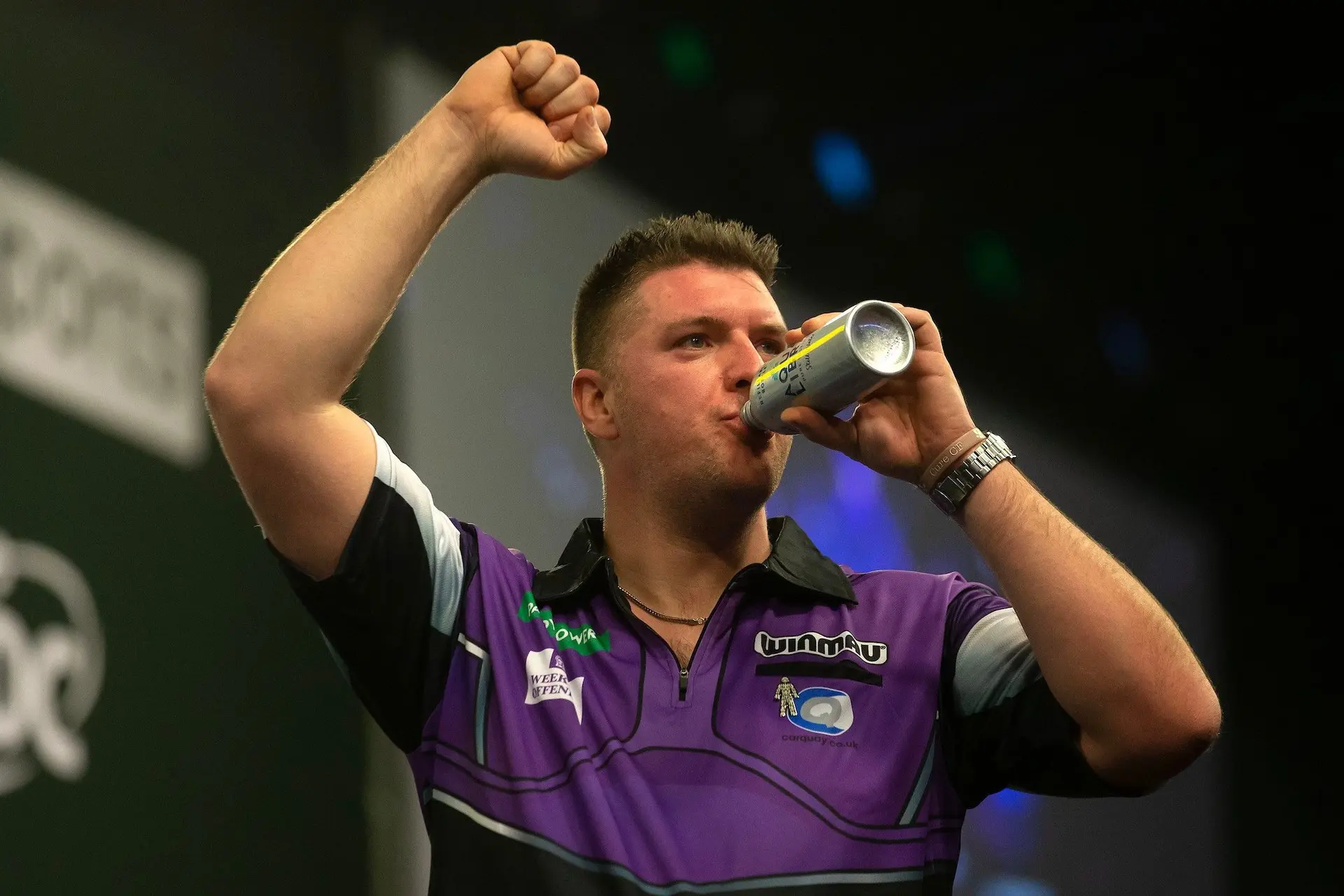 Daryl Gurney dumps out James Wade as Steve Lennon and Joe Cullen progress at German Darts Grand Prix