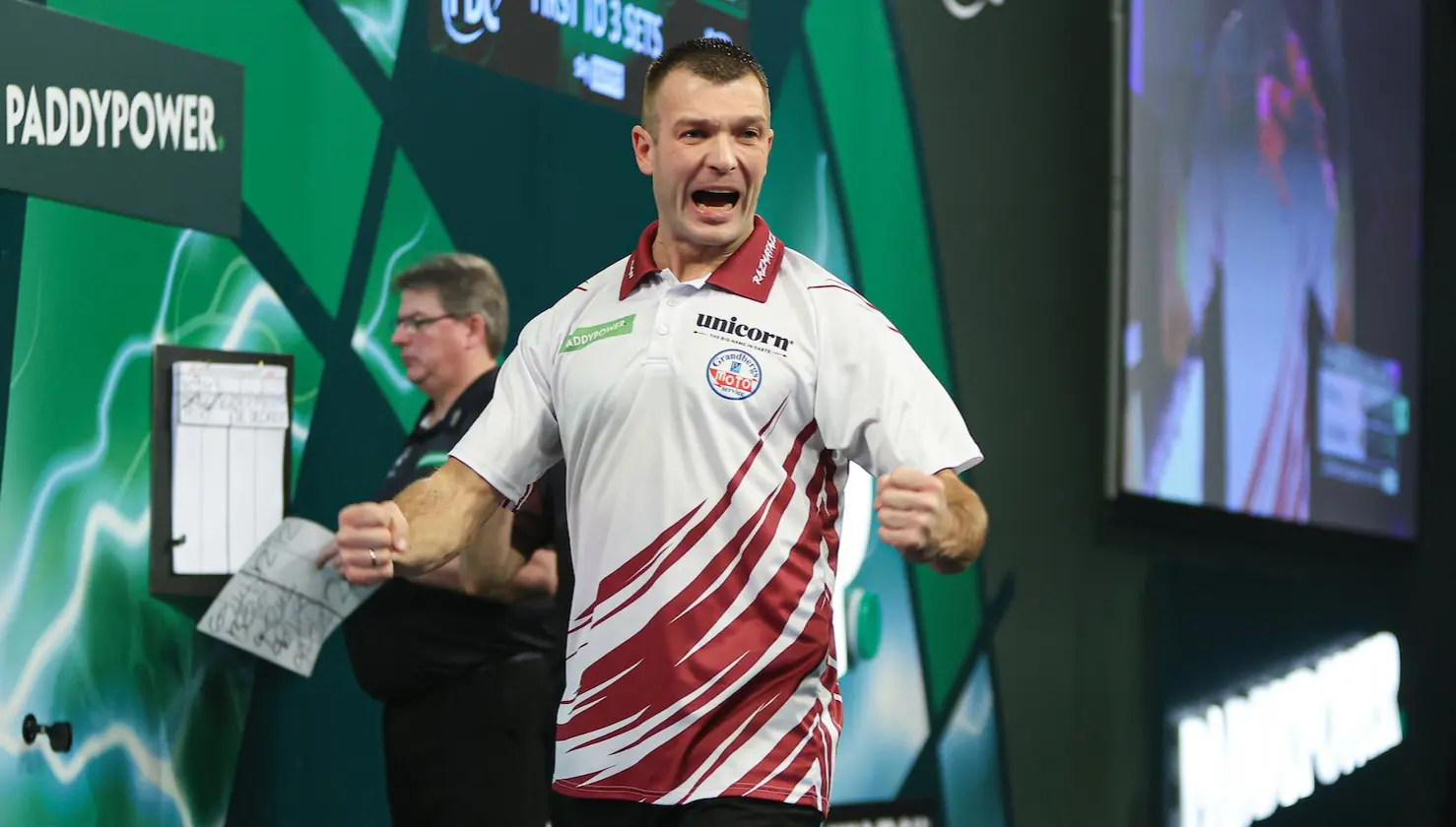 Relentless Madars Razma sees off nine-dart Christian Kist in Ally Pally epic
