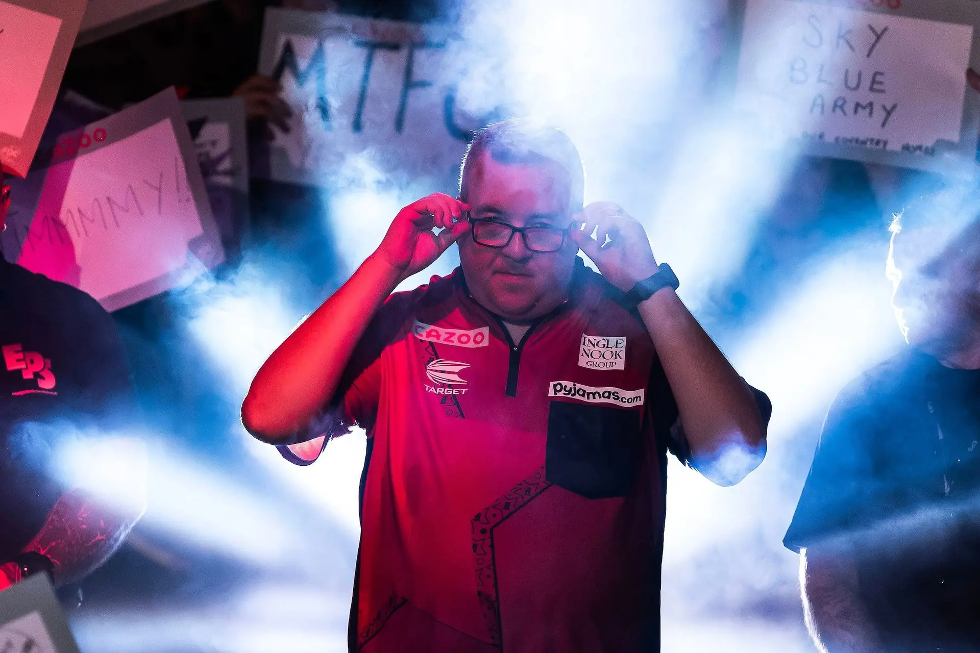 Stephen Bunting flies into first PDC major final with 11-1 demolition of Nathan Aspinall at the Masters