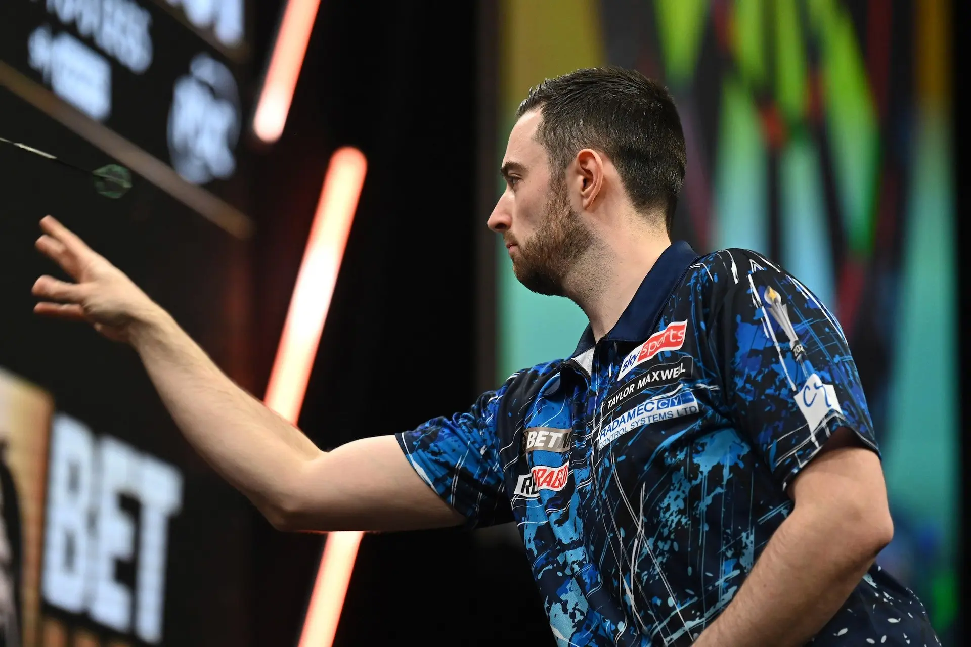 Resilient Luke Humphries edges past Peter Wright as Luke Littler edges Rob Cross in deciding leg