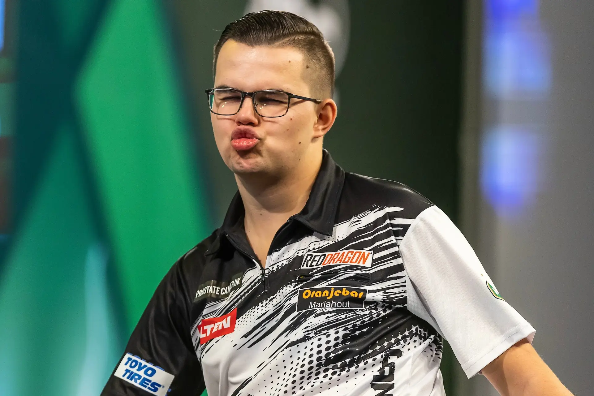 Endurance of Gian van Veen is severely tested: 26 matches in a day and a half on Development Tour