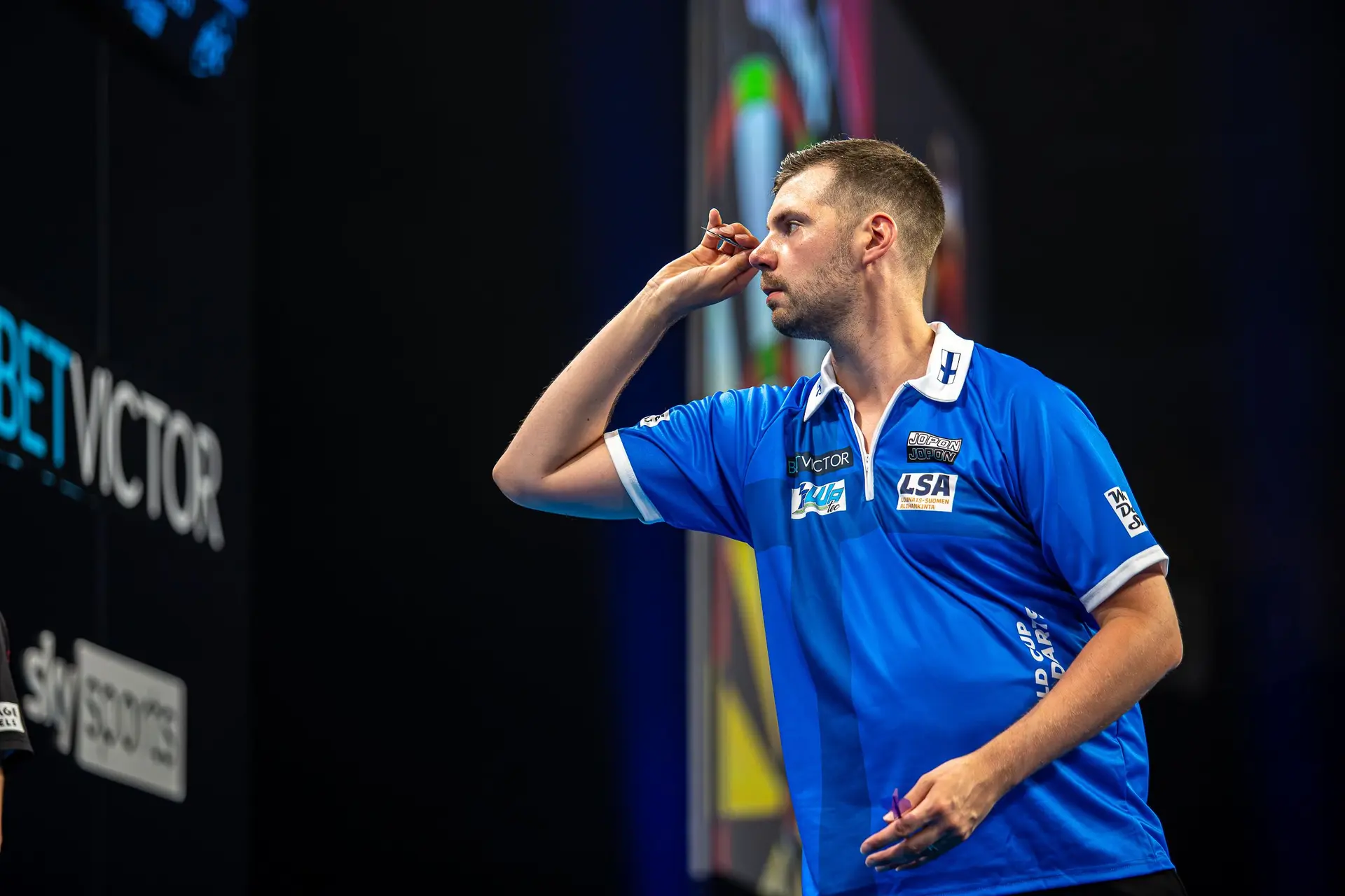 Incredible drama on Nordic & Baltic Tour as Harju snatches PDC World Darts Championship spot from Lukasiak at the death