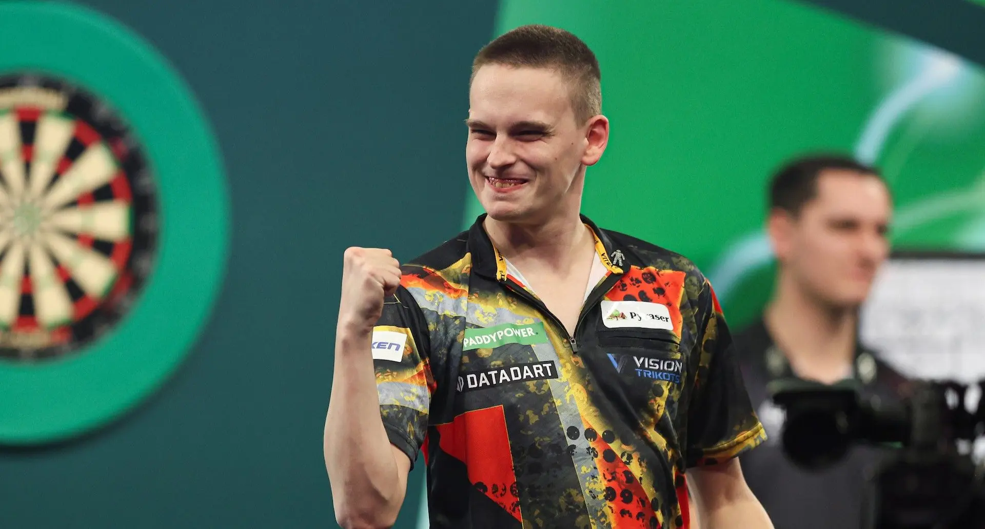 Ricardo Pietreczko shows showman 'Shaggy' the door and reaches PDC World Darts Championship last 16 for first time in his career