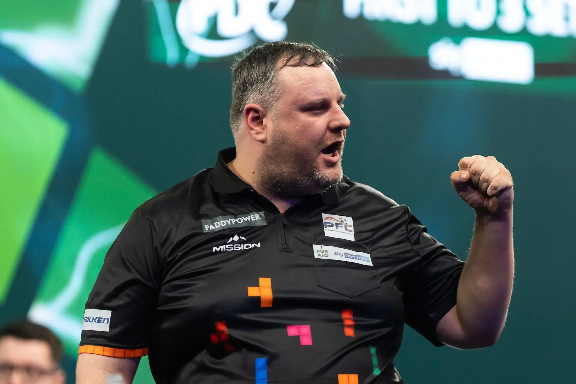 Relentless & Ruthless! Ryan Joyce survives thrilling Ryan Searle fightback to reach last 16 at PDC World Darts Championship