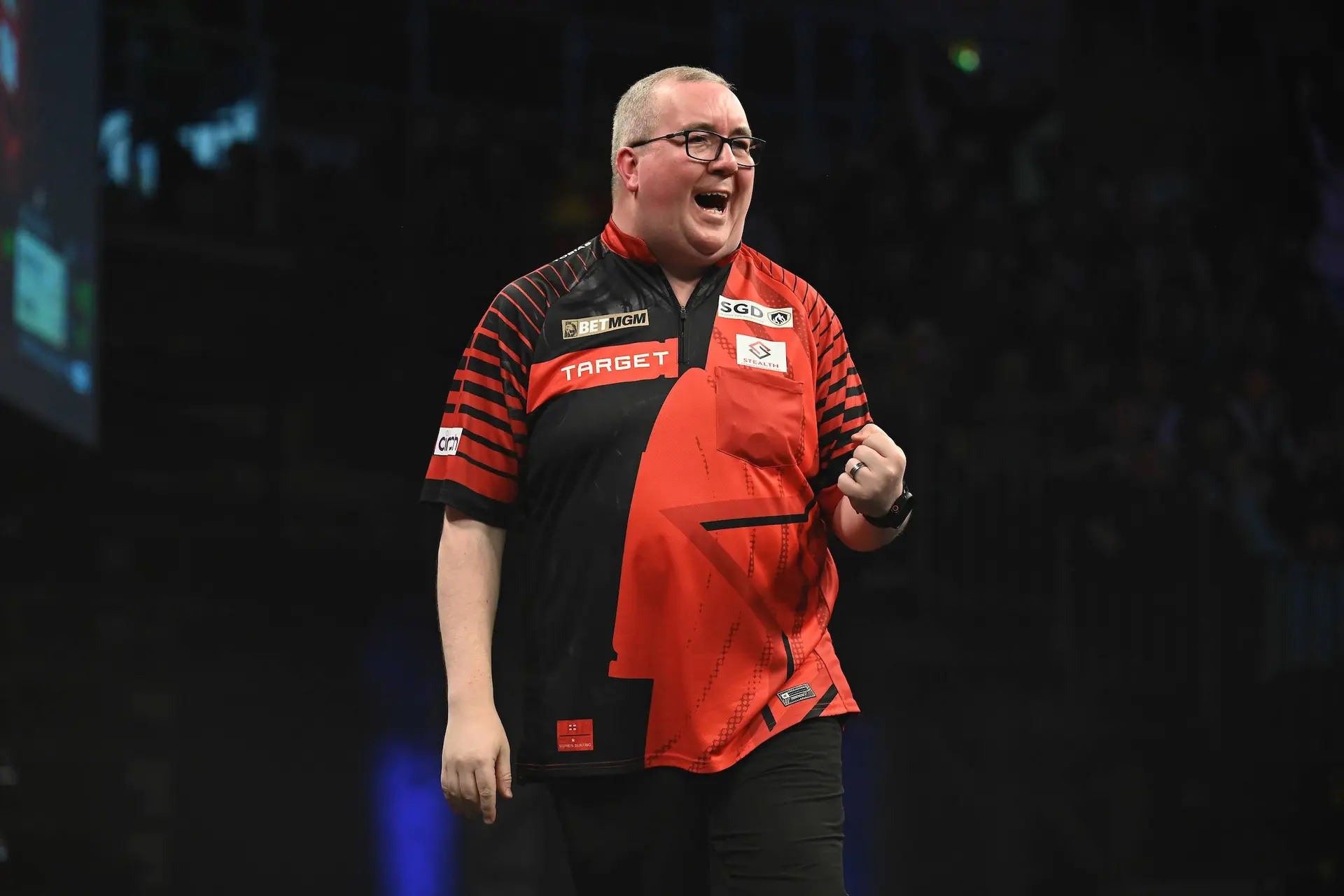 Stephen Bunting ends Premier League Darts drought in style, storms to first nightly win in Berlin with Gerwyn Price victory