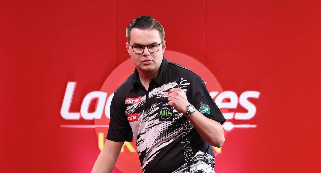 LIVEBLOG Players Championship 5: Semi-Finals set as Van Veen dumps out Van Gerwen to set up Littler clash
