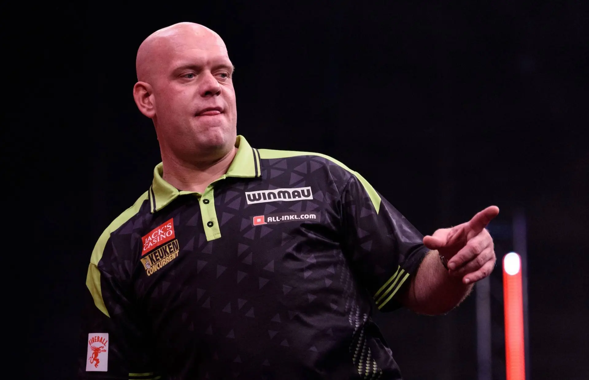 “When you’re playing crap you have to face yourself” — Van Gerwen blunt despite Budapest win
