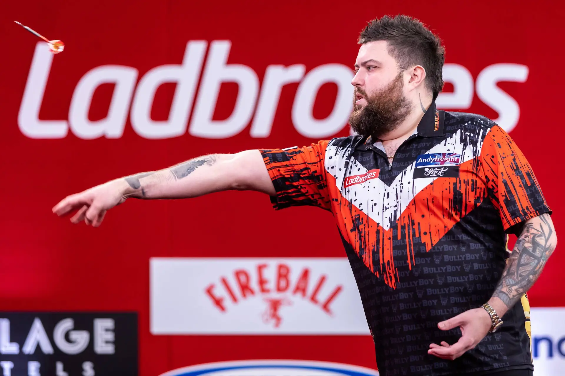 "Excessive extra bone growing around my ankle" - Michael Smith unveils seriousness of ankle injury ahead of return to PDC World Darts Championship