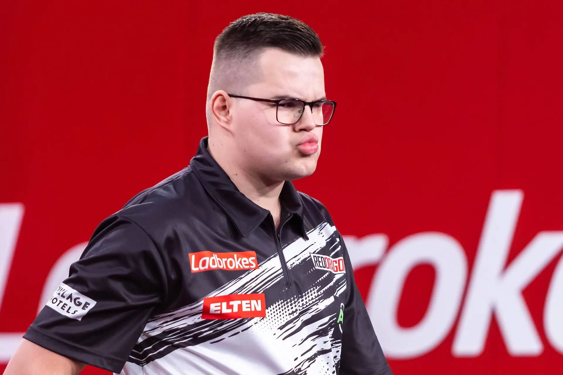 Preview Friday night PDC World Darts Championship 2026: Van Veen faces returning Spanish Spartan, fan favourite Ricky Evans brings Christmas to Ally Pally