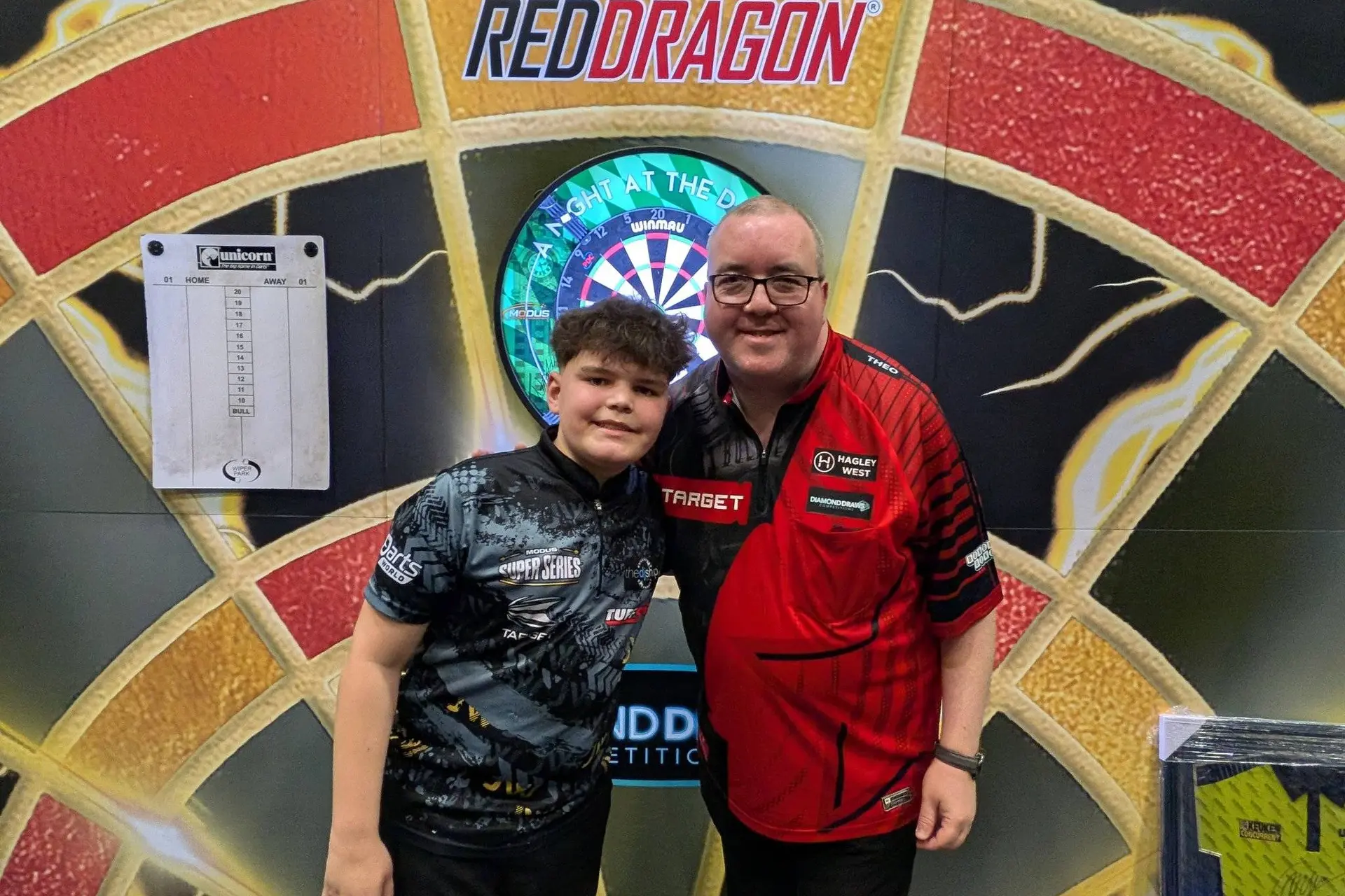 13-year-old Jayden Walker stars in Epsom exhibition, stuns Stephen Bunting and pushes Aspinall and Van Gerwen