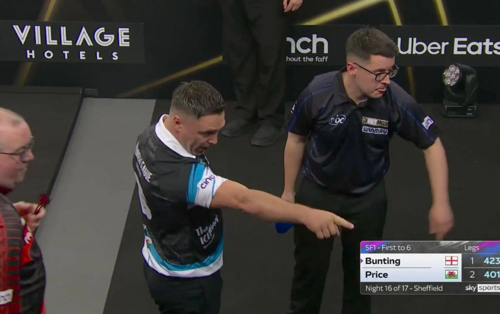 “People like that shouldn’t be allowed in here” - Stephen Bunting condemns crowd drama during Premier League clash with Gerwyn Price