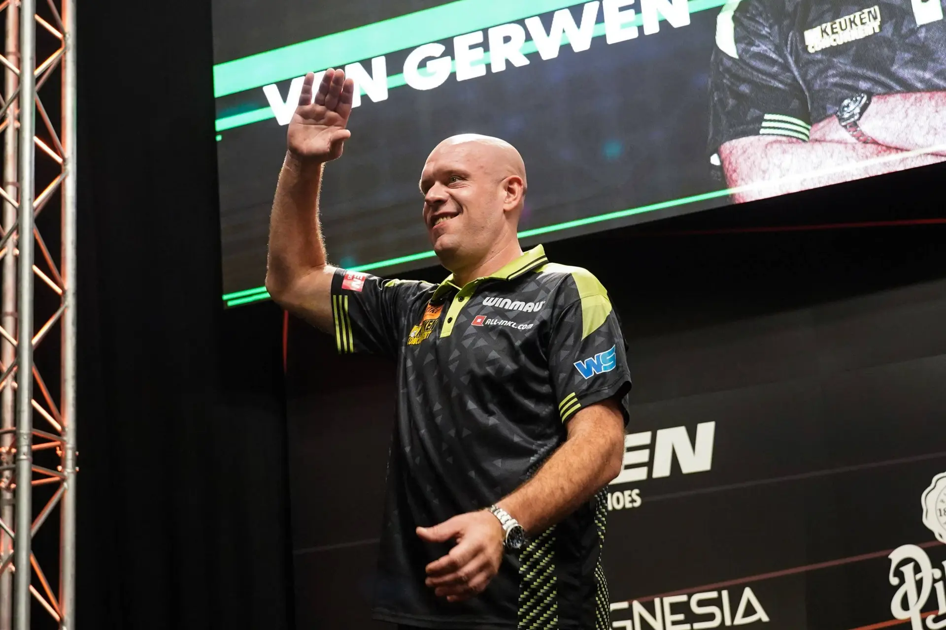 Michael van Gerwen waves.