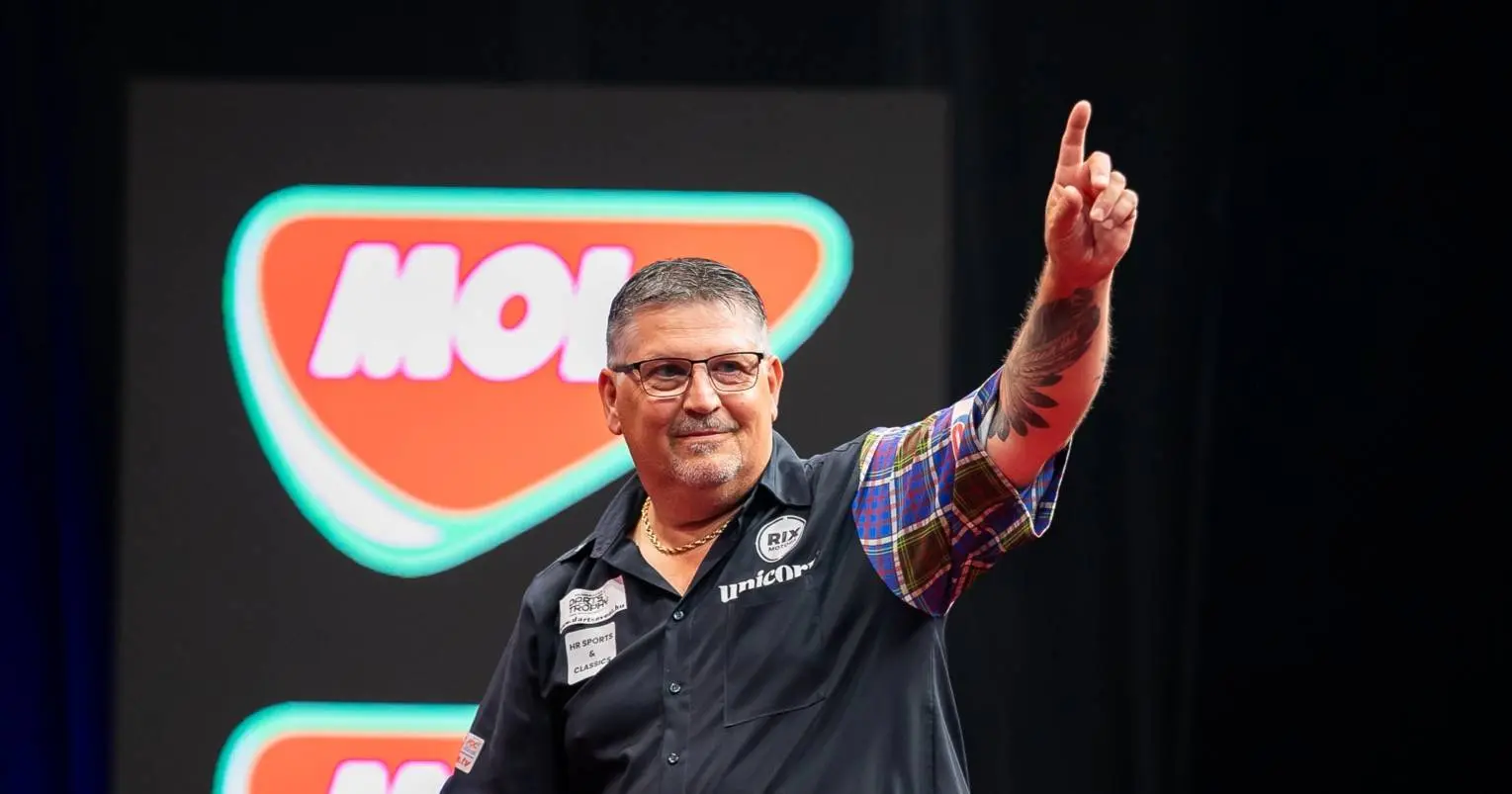 Gary Anderson (6)